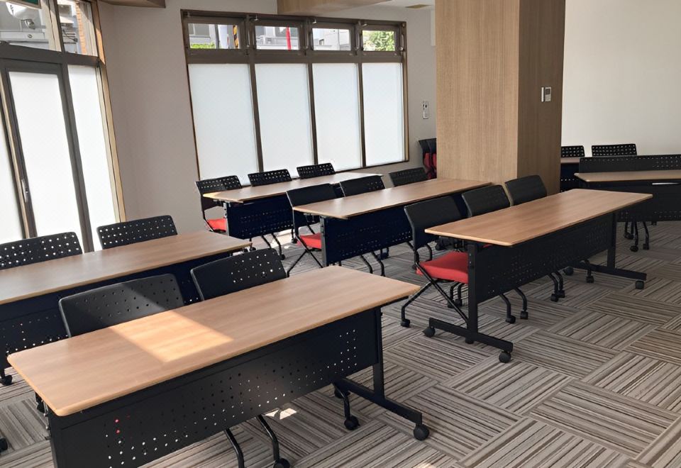 삿포로역 서쪽 출구 근처 토요코인 외관