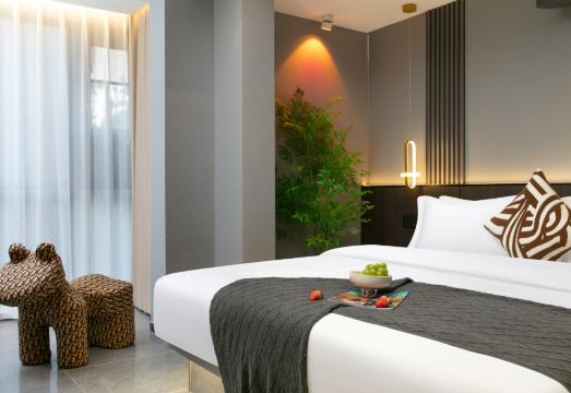 Muyue Intelligent Luxury Hotel의 현대적인 객실