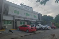 Jo Carter's Hotel and Suites Angeles City