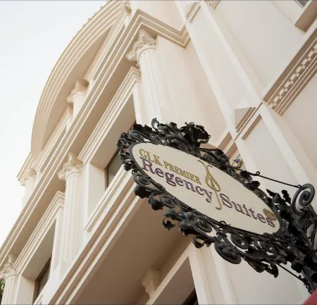 GLK PREMIER Regency Suites & Spa Отели рядом с достопримечательностью «Библиотека Ахмеда III»