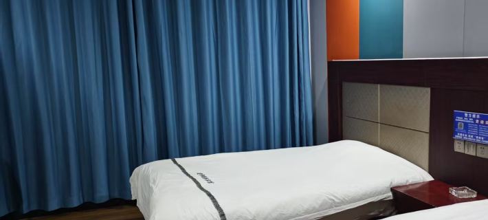 Qitai Jianhua Business Hotel (Jijihu Town Government) Hotels in Qitai