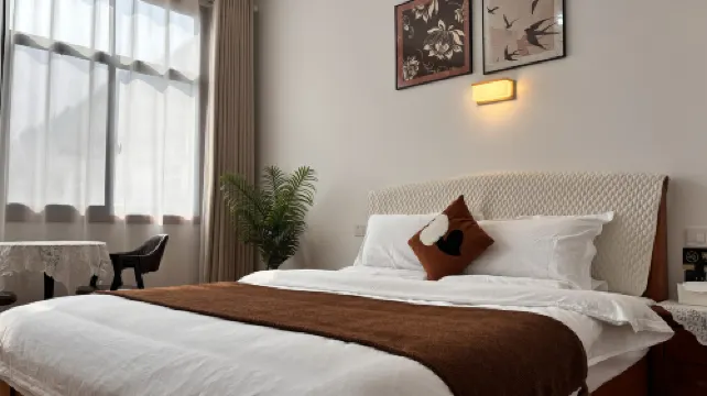 Shitai Mountain and Half Water Homestay