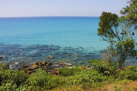 Goodview Kohkood Отели рядом с достопримечательностью «Кут»