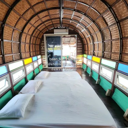 Baan Kammathep Amphawa guest house.