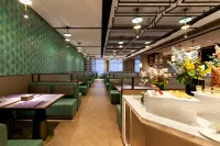RITZ DKNTON HOTEL - فطور