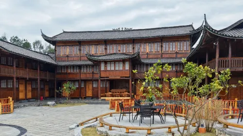 Mengli River Bend Homestay Hotel di Youyang Tujia and Miao Autonomous County