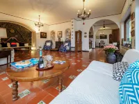 Villa Tanca with AC, Terrace and Views - 주차장