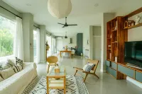 Private Pool Villa 6 Bedroom - Cloud Nine Villa