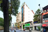 Rainbow Airport Hotel