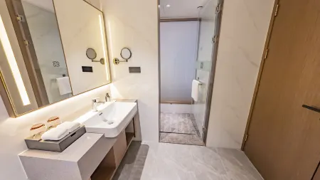 MEHOOD LESTIE Hotel (Shaoguan Qujiang Nanhua Temple) Отели рядом с достопримечательностью «Guangdong Songshan Vocational and Technical College»