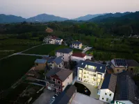 安吉迎客居.山旅野奢親子度假美宿 鄰近榮耀天空之城的酒店