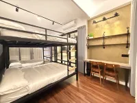 Grand Luxurious Home for Huge Groups-（Sleeps 26） Hotels in Sibu