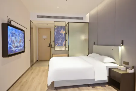 Crystal Haolaideng Hotel Отели рядом с достопримечательностью «Shunmei Ceramics Pavilion»