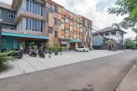 Sans Hotel Budaya Cirebon Hotels in Kesambi