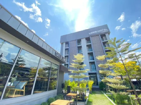 Le Bis Hotel Hotels near Sacred Heart Cathedral