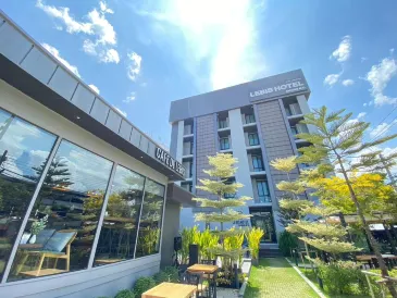 Le Bis Hotel