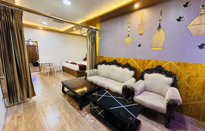 HOTEL N N PALACE