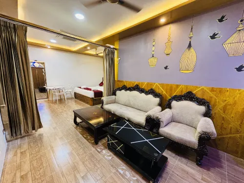 HOTEL N N PALACE