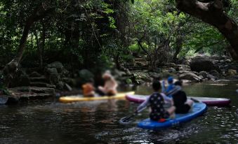 LUYINSANQIU GLAMPING RESORT