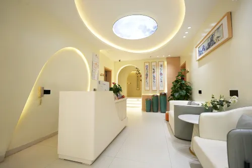 Yuan Gongtang Inn (Jingdezhen Taoxi Creative Street Store)