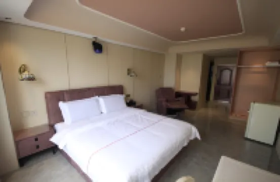 Chifeng Yue Smart Apartment (Hongshan Wanda Plaza)
