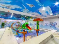 Jingzu E-Sports Hotel (Dezhou Lingcheng Xindongfang Commercial Plaza)