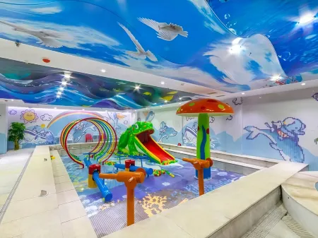 Jingzu E-Sports Hotel (Dezhou Lingcheng Xindongfang Commercial Plaza)