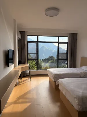 Yingshan Chenxi · Shiguang Hotel Hotels near Taohuachong Forest Park