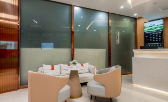 Home Inn Hotel (Shanghai Huangxing Park Subway Station)