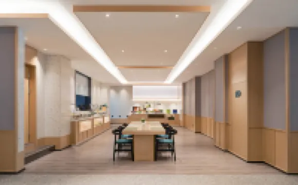 Liyi Hotel (Chongqing Jiefangbei Pedestrian Street Branch)