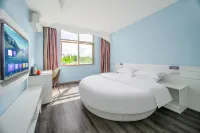 Crowning Clouds Hotel