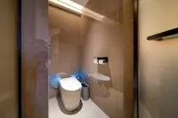 Duoyue Hotel (Zhengzhou Zhongmu Only Henan Store) - 주차장