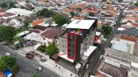 Eno Front One Hotel Semarang Отели рядом со станцией Железнодорожная станция Таван