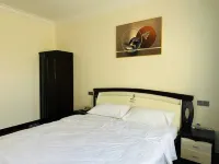 Xingguang Hotel Hotels near Dengzhou Ancient City Historical and Cultural District