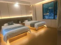 Tuyou Mountain Lodge (Siguniang Mountain) Hotels in Xiaojin