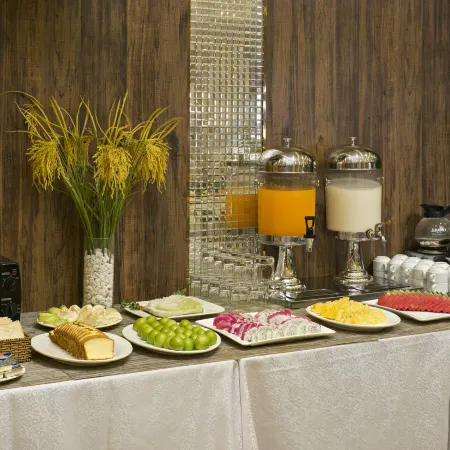 Lavender Riverside Hotel