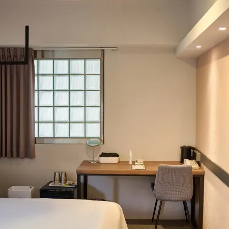DDInn Hotel Отели рядом с достопримечательностью «Торговый центр Taroko»