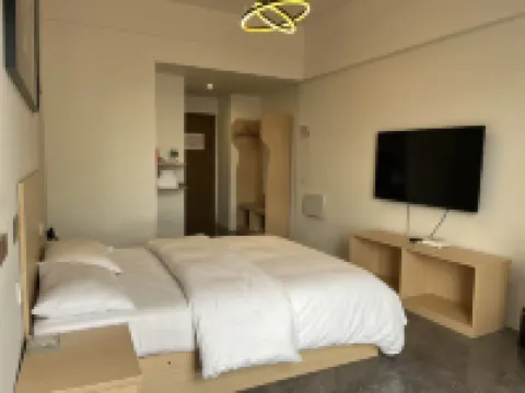 Songming Youjia E-Sports Hotel 嵩明のホテル