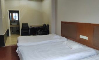 yiyang Luofi Hotel