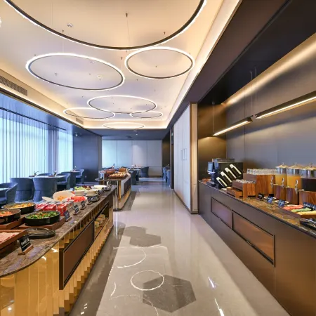 Crystal Orange Shenzhen Futian Huaqiang North Отели рядом с достопримечательностью «Станция метро Science Museum»