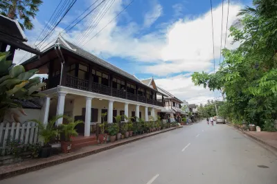 Villa Somphong Hotels near Wat Xieng Thong