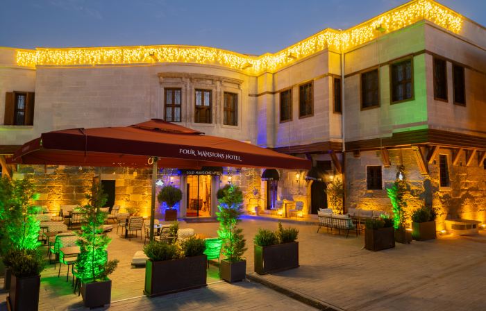Four Mansions Hotel