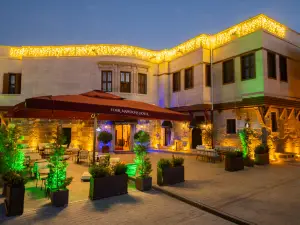 Four Mansions Hotel