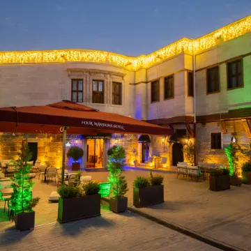 Four Mansions Hotel