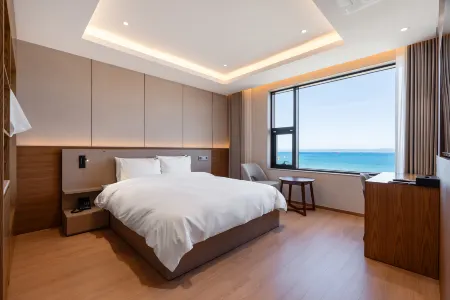 Pohang Yeongildae Beach Hotel Отели рядом с достопримечательностью «Yeongullae Beach»