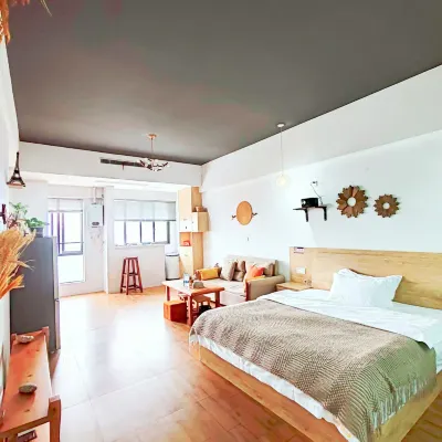 Three Cat Apartment Hotels near Chongqing Fuling Olympic Sports Center