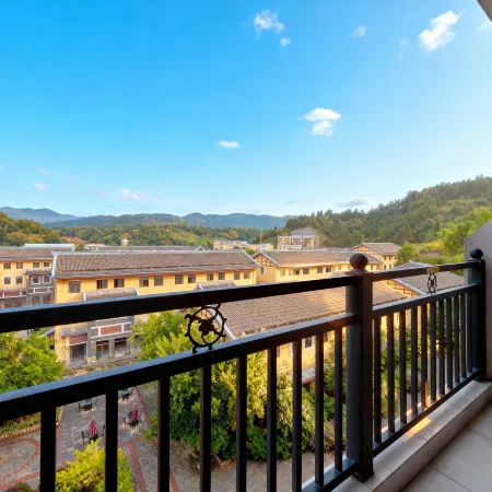 Fangyuan Holiday Hotel