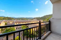 Fangyuan Holiday Hotel