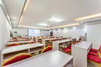 Yixuan Hotel (Maoming Cuihui Building Branch)