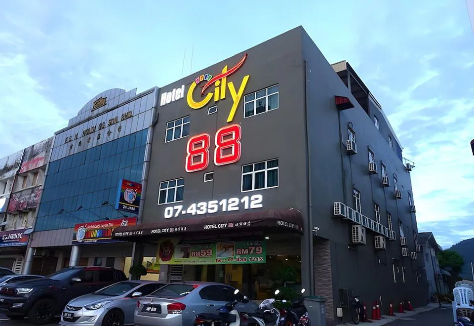 호텔 시티 88 주차 및 외관